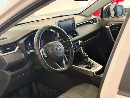 Toyota RAV4 2021 года за 12 700 000 тг. в Астана – фото 13