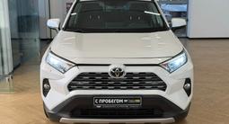 Toyota RAV4 2021 года за 12 700 000 тг. в Астана – фото 2