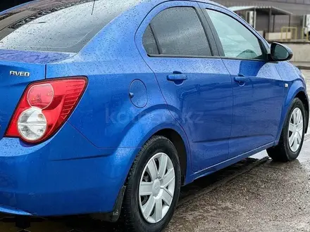 Chevrolet Aveo 2012 года за 3 900 000 тг. в Караганда – фото 2