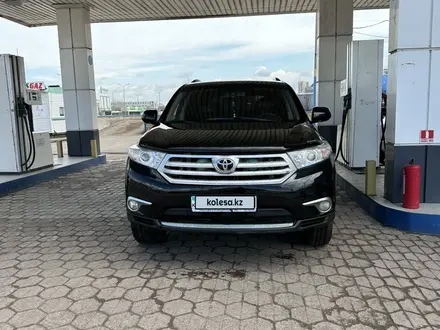 Toyota Highlander 2011 года за 12 200 000 тг. в Астана – фото 3