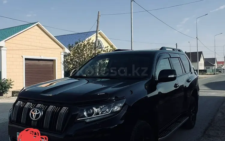 Toyota Land Cruiser Prado 2020 года за 29 800 000 тг. в Атырау