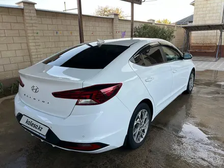 Hyundai Elantra 2019 года за 8 100 000 тг. в Шымкент – фото 13