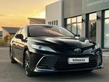 Toyota Camry 2023 года за 16 950 000 тг. в Алматы