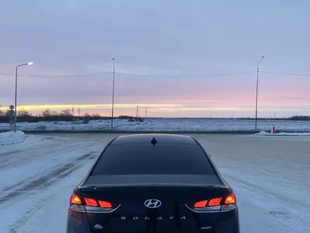 Hyundai Sonata 2018 года за 7 500 000 тг. в Уральск – фото 8