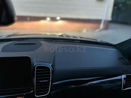 Mercedes-Benz GLS 500 2018 года за 40 000 000 тг. в Алматы – фото 11