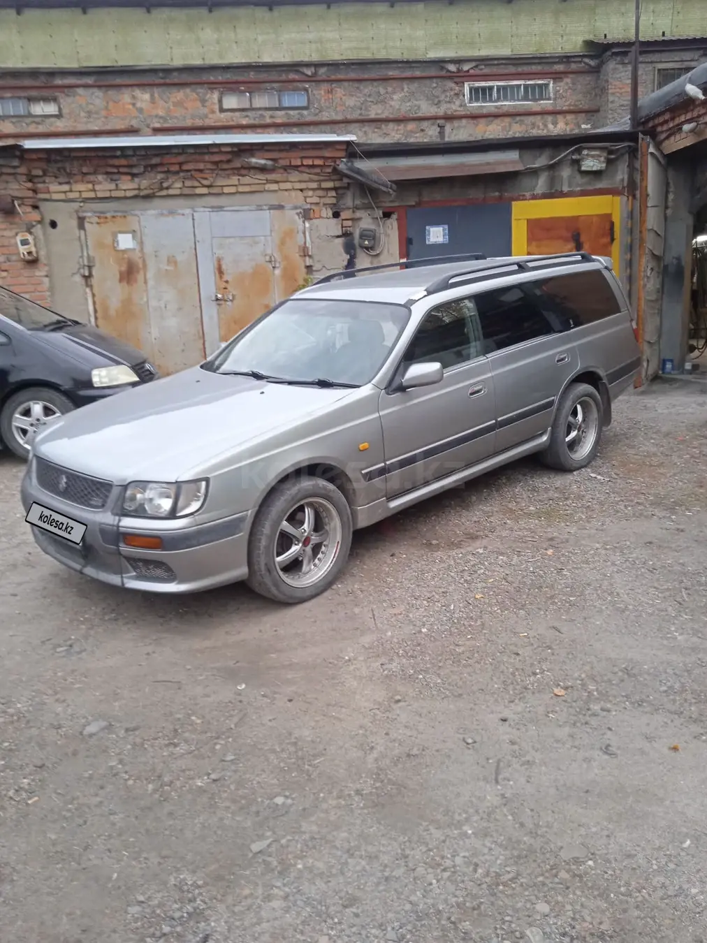 Nissan Stagea, 1997