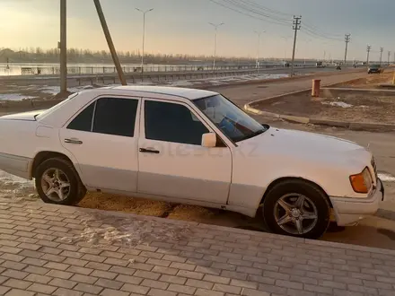 Mercedes-Benz E 220 1995 года за 1 800 000 тг. в Кызылорда