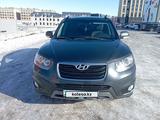 Hyundai Santa Fe 2012 годаfor7 500 000 тг. в Актобе