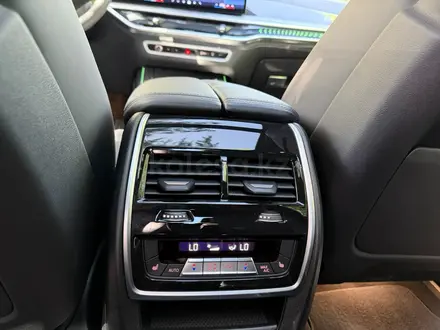 BMW X7 2025 года за 68 500 000 тг. в Астана – фото 21