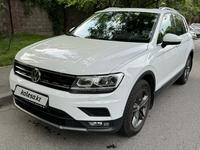 Volkswagen Tiguan 2017 года за 10 540 000 тг. в Алматы