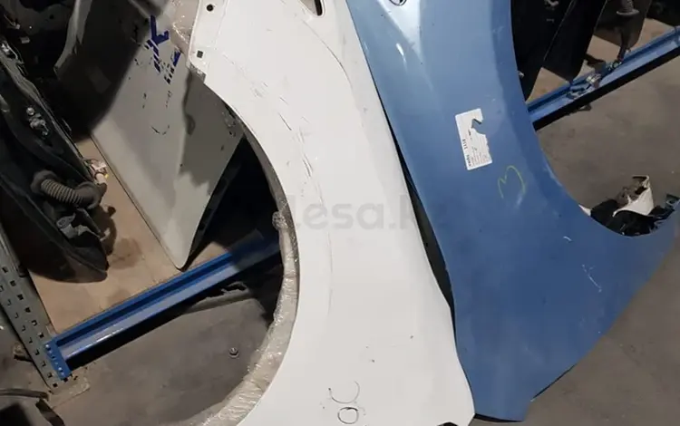 Крыло Toyota Camry за 60 000 тг. в Атырау