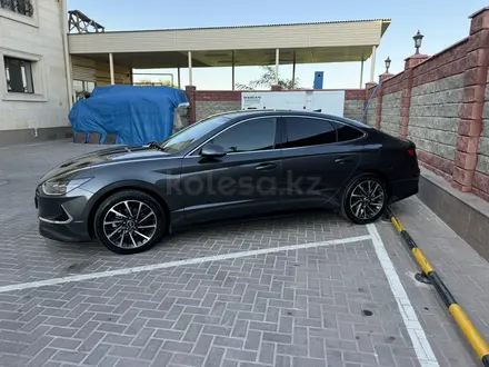 Hyundai Sonata 2022 года за 13 500 000 тг. в Алматы