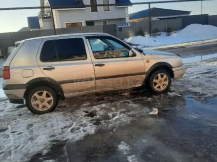 Volkswagen Golf 1995 года за 850 000 тг. в Астана – фото 3