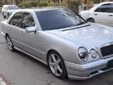 Mercedes-Benz E 200 1998 года за 4 300 000 тг. в Жезказган