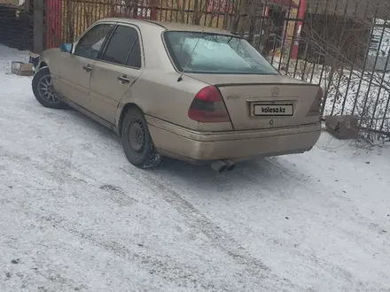 Mercedes-Benz C 180 1994 года за 1 200 000 тг. в Костанай – фото 7