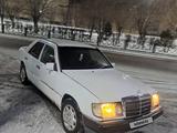 Mercedes-Benz E 200 1994 года за 700 000 тг. в Караганда – фото 5