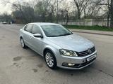 Volkswagen Passat 2011 года за 5 500 000 тг. в Алматы – фото 2