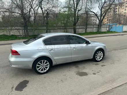 Volkswagen Passat 2011 годаүшін5 500 000 тг. в Алматы – фото 3