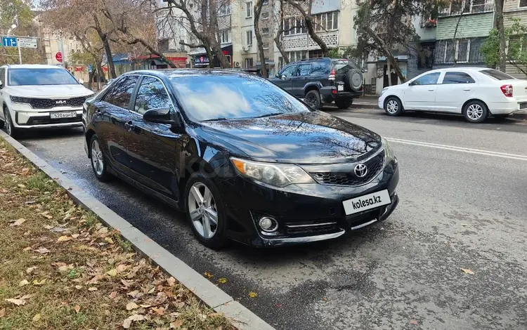 Toyota Camry 2013 годаfor8 500 000 тг. в Алматы