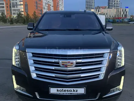Cadillac Escalade 2017 года за 28 500 000 тг. в Астана – фото 2