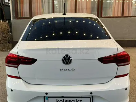 Volkswagen Polo 2020 года за 8 536 917 тг. в Атырау – фото 2