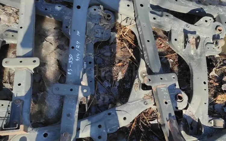 Балка передняя задняя es330 за 25 000 тг. в Алматы