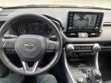 Toyota RAV4 2021 года за 17 600 000 тг. в Караганда – фото 5
