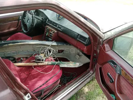 Mercedes-Benz E 260 1991 года за 1 000 000 тг. в Астана – фото 5