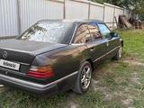 Mercedes-Benz E 260 1990 года за 1 200 000 тг. в Усть-Каменогорск – фото 4