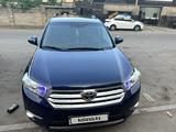 Toyota Highlander 2012 года за 12 500 000 тг. в Астана