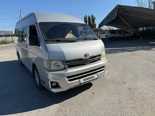 Toyota HiAce, 2011