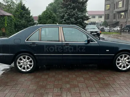 Mercedes-Benz S 320 1998 года за 5 100 000 тг. в Алматы – фото 12