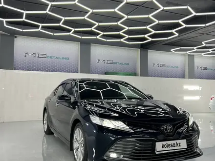 Toyota Camry 2020 года за 16 000 000 тг. в Алматы – фото 2