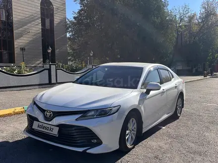 Toyota Camry 2019 года за 12 900 000 тг. в Шымкент – фото 4