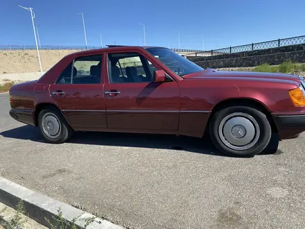 Mercedes-Benz E 230 1992 года за 2 500 000 тг. в Кызылорда – фото 20