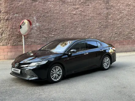 Toyota Camry 2019 года за 14 000 000 тг. в Алматы – фото 4