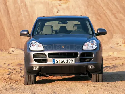 Стекло фары на Порше Кайен 2004 за 18 000 тг. в Актау – фото 2