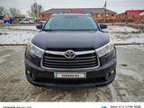 Toyota Highlander 2015 года за 11 000 000 тг. в Уральск