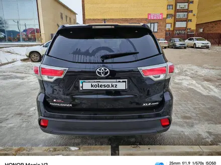 Toyota Highlander 2015 года за 11 000 000 тг. в Уральск – фото 3