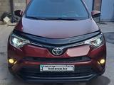 Toyota RAV4 2018 года за 12 200 000 тг. в Алматы – фото 4