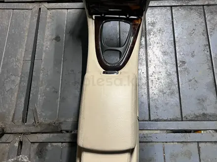 Центральная консоль Подлокотник для Jaguar за 25 000 тг. в Шымкент