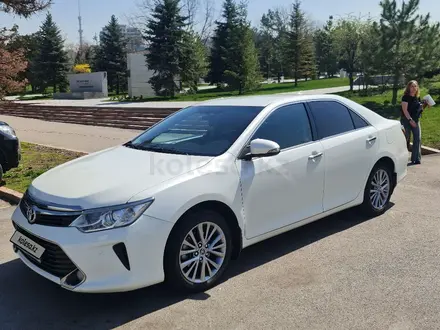 Toyota Camry 2016 года за 13 300 000 тг. в Алматы