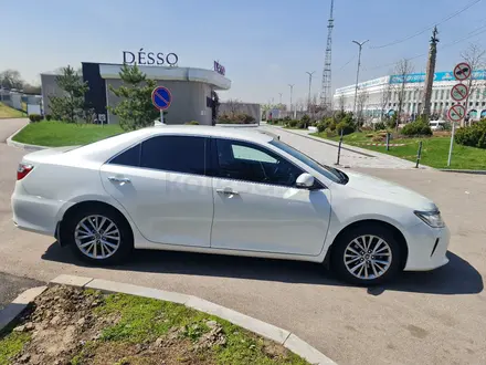 Toyota Camry 2016 года за 13 300 000 тг. в Алматы – фото 3