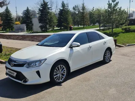 Toyota Camry 2016 года за 13 300 000 тг. в Алматы – фото 6