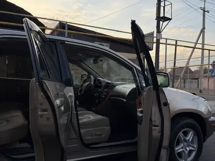 Lexus RX 300 2001 года за 4 400 000 тг. в Алматы – фото 17