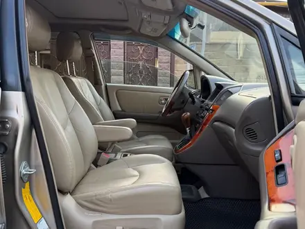 Lexus RX 300 2001 года за 4 400 000 тг. в Алматы – фото 9