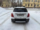 Chevrolet Tracker 2015 годаfor4 700 000 тг. в Караганда – фото 4