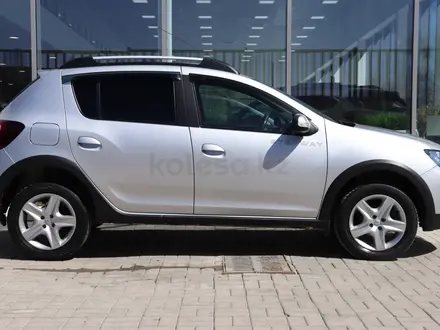 Renault Sandero Stepway 2017 года за 6 100 000 тг. в Астана – фото 6