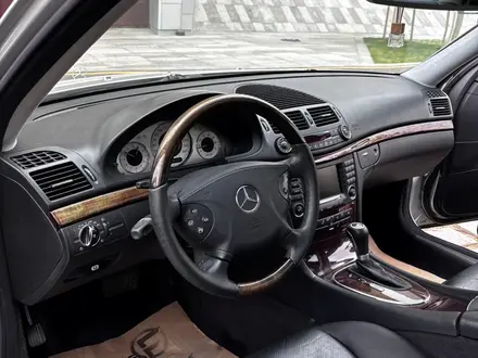 Mercedes-Benz E 320 2002 года за 5 300 000 тг. в Алматы – фото 12