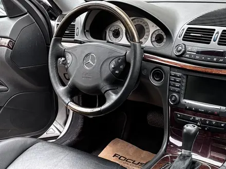 Mercedes-Benz E 320 2002 года за 5 300 000 тг. в Алматы – фото 14